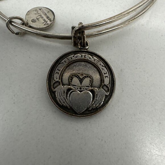 Alex and Ani Claddagh Queens Crown Charm Bracelet Silver Tone Adjustable - Picture 2 of 9
